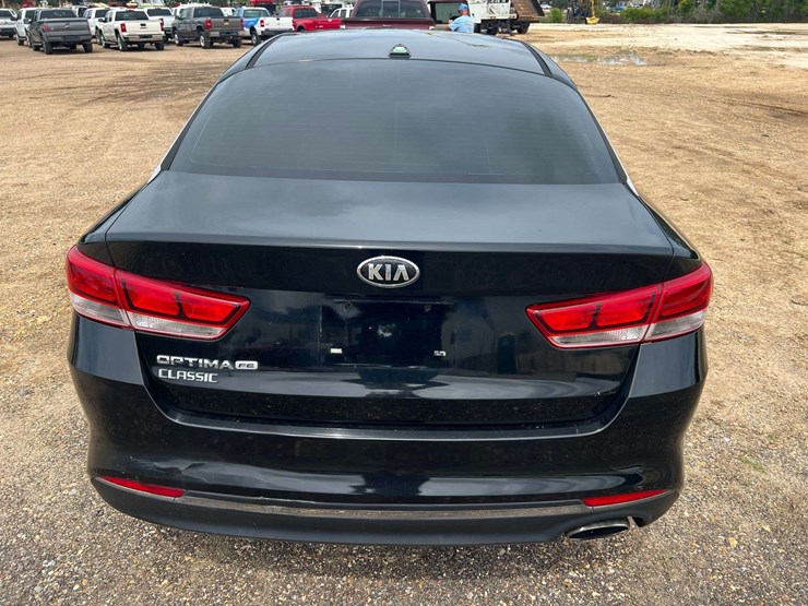 2016-kia-optima-4-door-sedan-(166,343-miles)-image-6