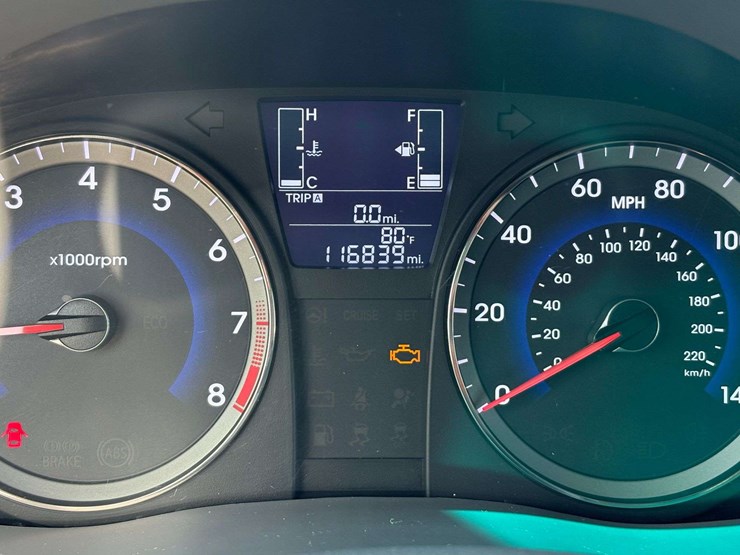 2017-hyundai-accent-4-door-hatchback-(116,839-miles)-image-25