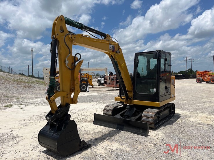 caterpillar-305.5e2-image-2
