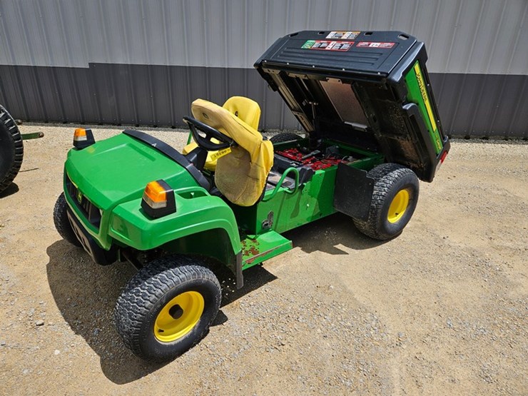 2011-john-deere-gator-image-20