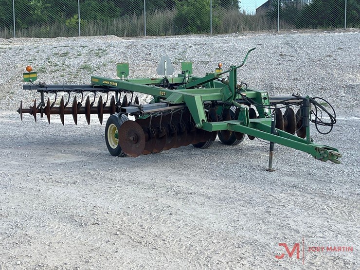 john-deere-637-image-1