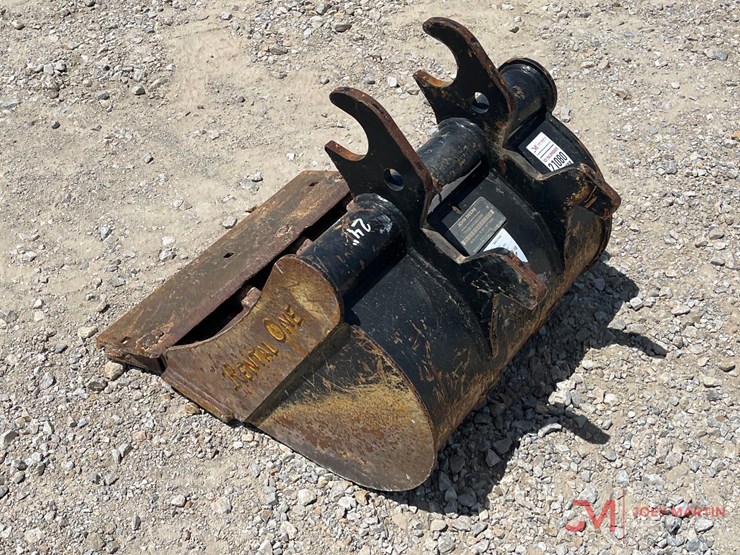 john-deere-24-image-3