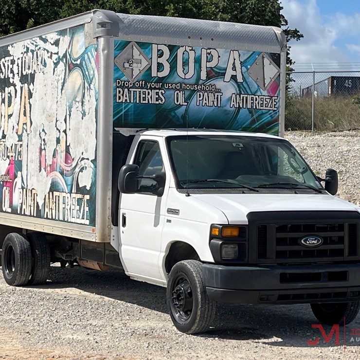 2012 FORD E450