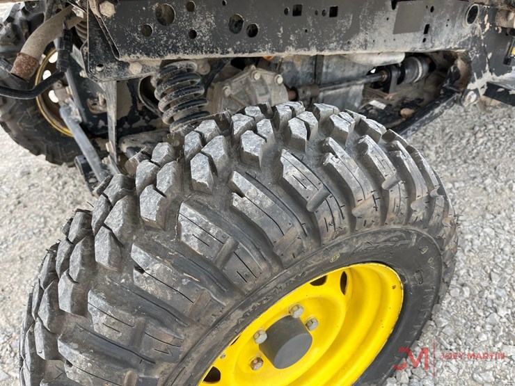 john-deere-gator-image-6