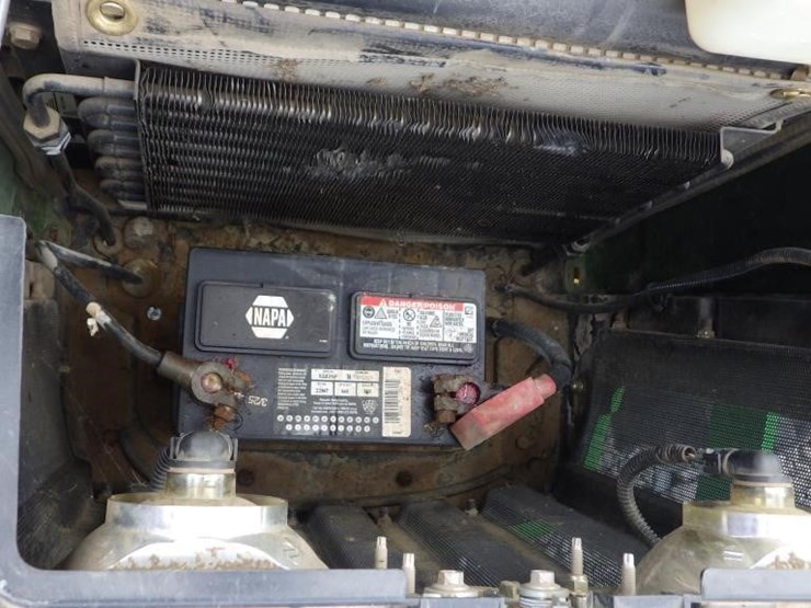 john-deere-3032e-image-27