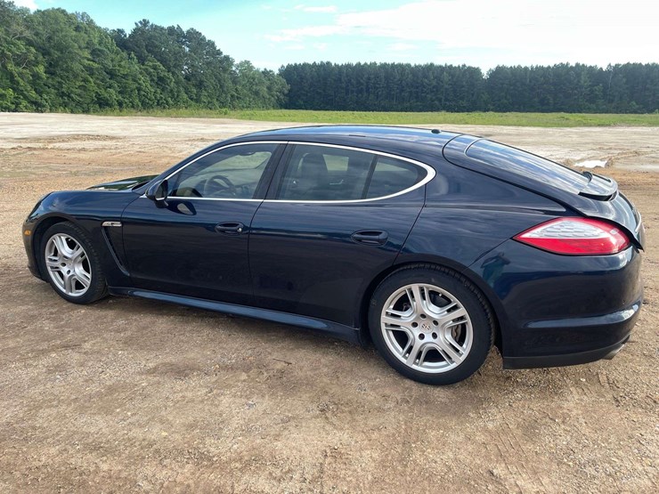 2010-porsche-panamera-s-4-door-sedan-(151,912-miles)-image-2
