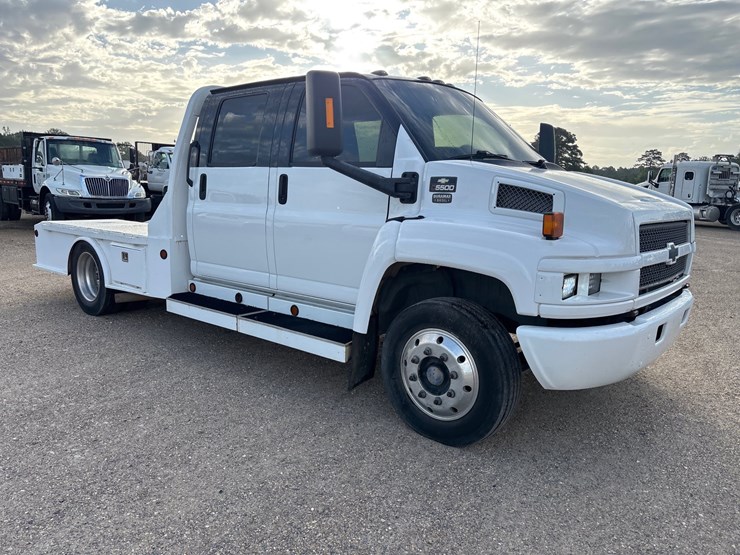 #129-•-2005-chevy-c5500-image-2