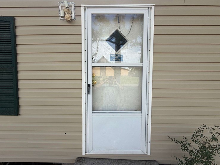 2000-horton-homes-inc.-14x64-2br/2bath-mobile-home-image-16