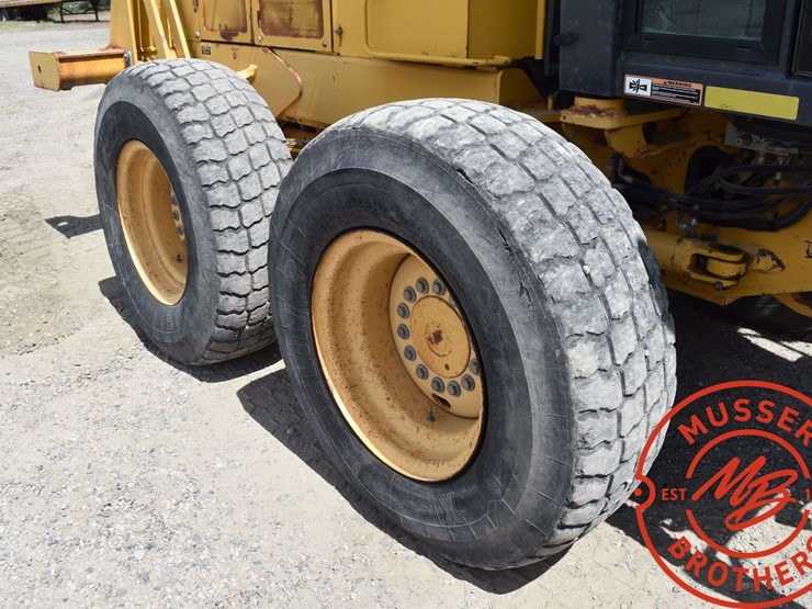 2008-deere-772d-image-48