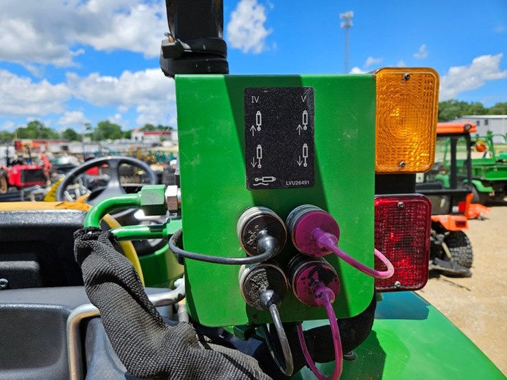 john-deere-4066m-image-21