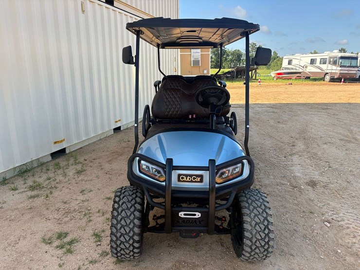 2025-club-car-6-seater-gas-golf-cart-image-5