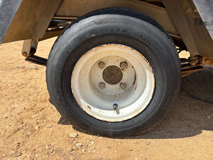 2005-club-car-carry-all-zmt-utility-cart-image-8
