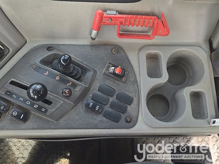 2020-volvo-a25g-image-57