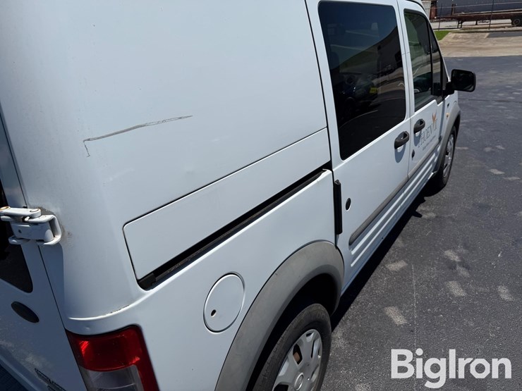 2010-ford-transit-connect-image-15