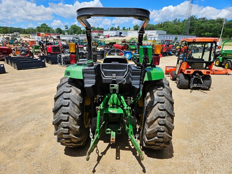 john-deere-4066m-image-4