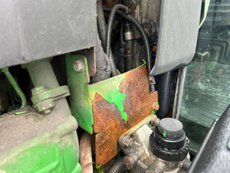 2016-john-deere-5085e-image-36