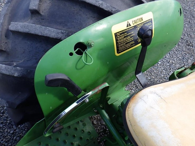 john-deere-2040-image-14