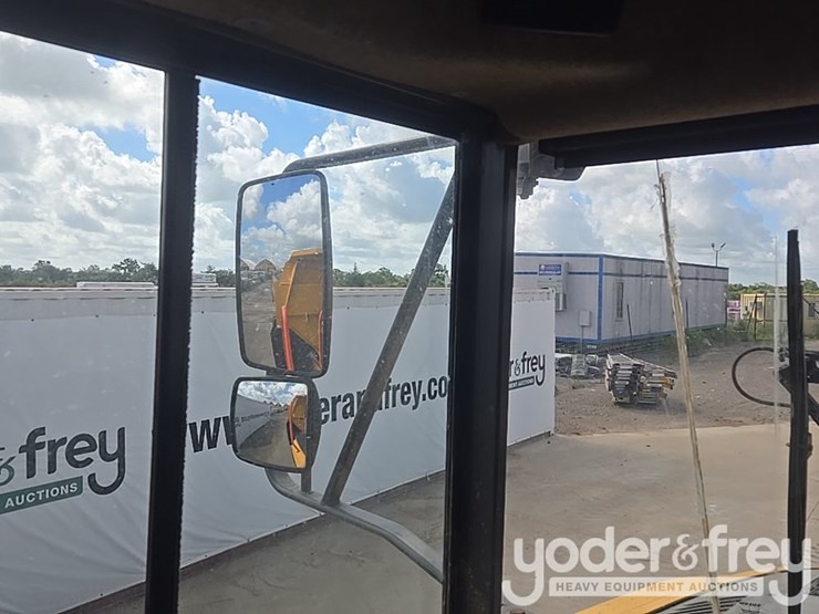 2020-volvo-a25g-image-53