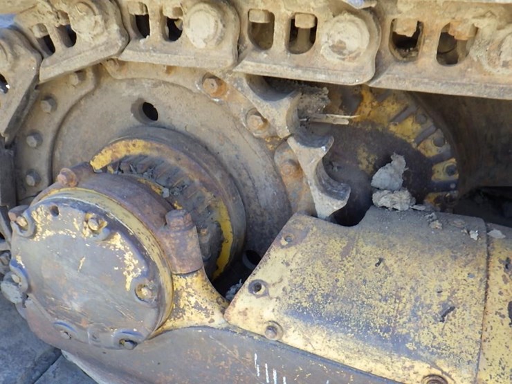 caterpillar-d7-image-22