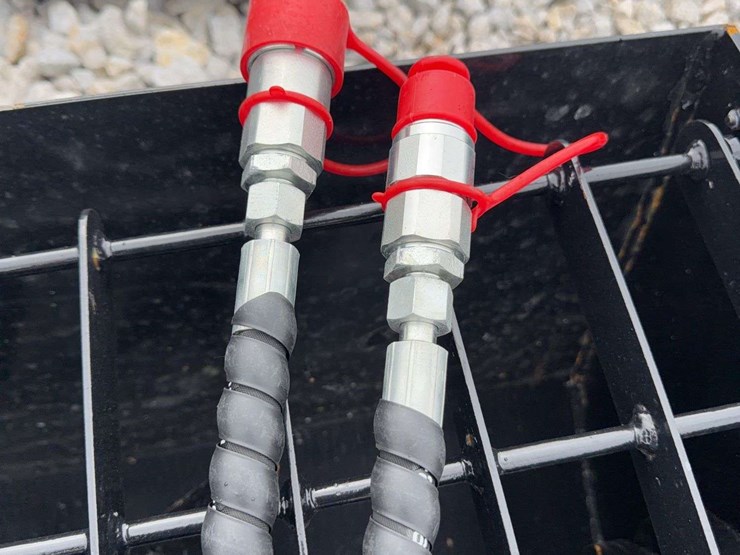 hydraulic-concrete-mixing-bucket-attachment-image-4
