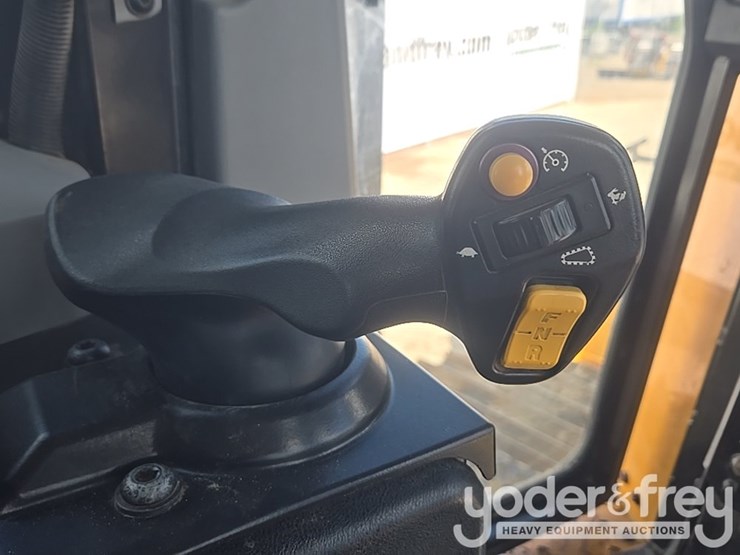 2019-caterpillar-d6t-lgp-image-58
