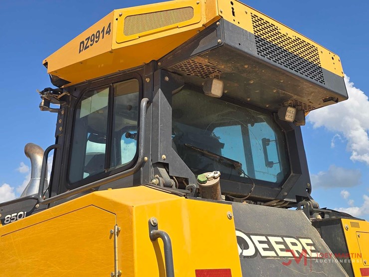 2020-deere-850l-wlt-image-19