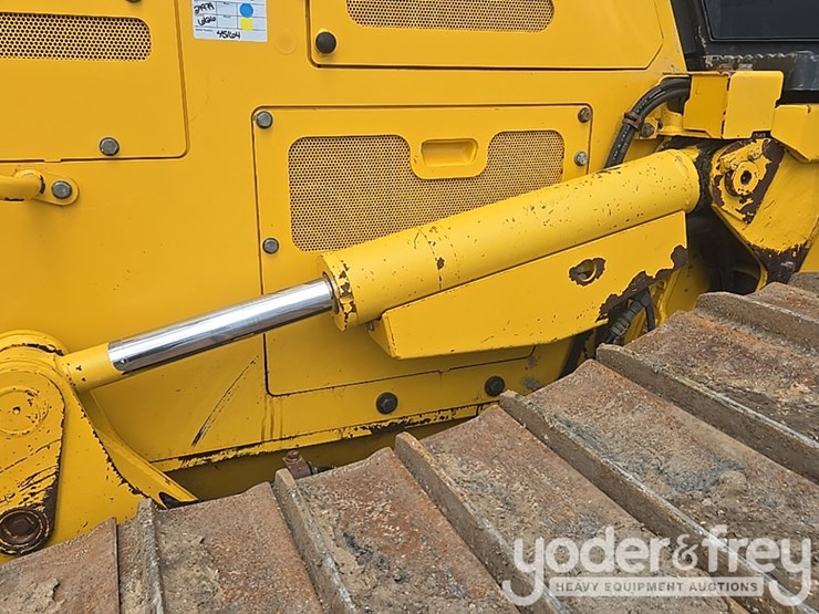 2021-komatsu-d61pxi-24-image-23