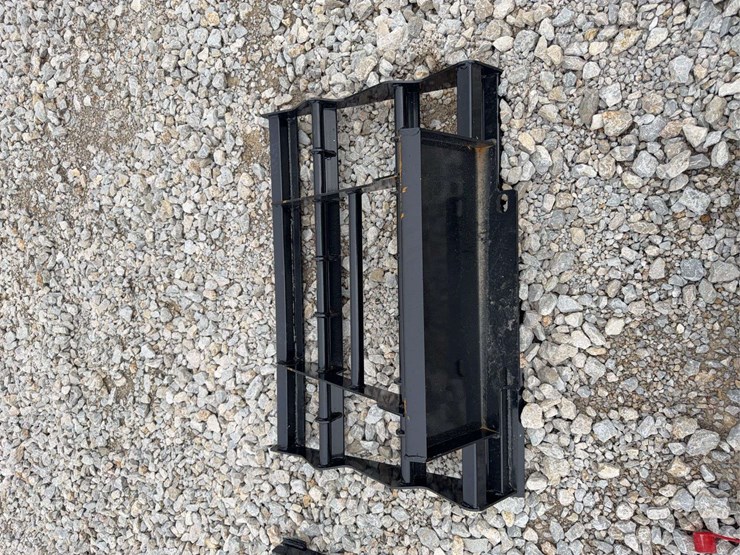 mini-skid-steer-rock-bucket-attachment-image-2