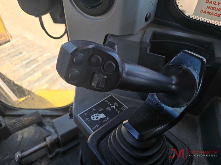 2020-deere-850l-wlt-image-30