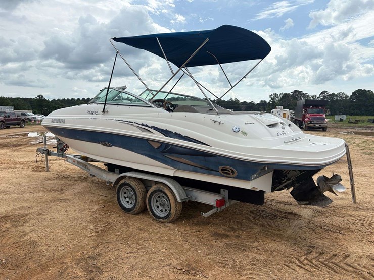 2004-sea-ray-220sd-ski-boat-w/-trailer-image-2