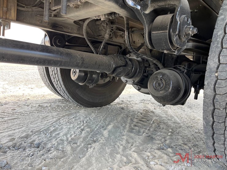2018-hino-338-image-9