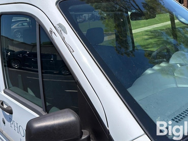 2010-ford-transit-connect-image-9