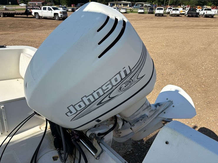 2002-hydra-sports-20'-center-console-boat-w/-tandem-axle-trailer-image-26
