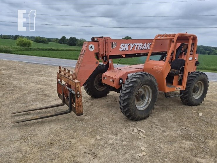 2008-jlg-6042-image-1