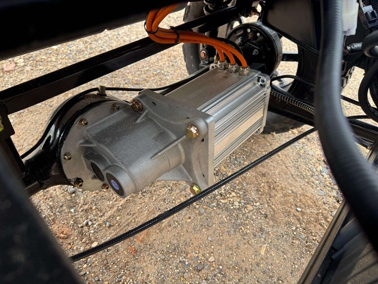 2025-sd-lanch-street-legal-6-seater-golf-cart-w/-on-board-charger-(1-mile-showing)-image-20