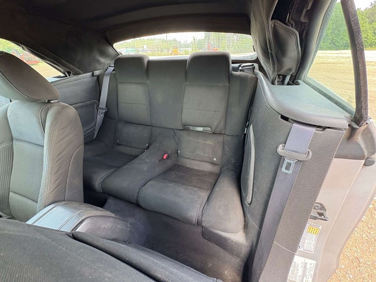 2010-ford-mustang-2-door-convertible-(117,578-miles)-image-12
