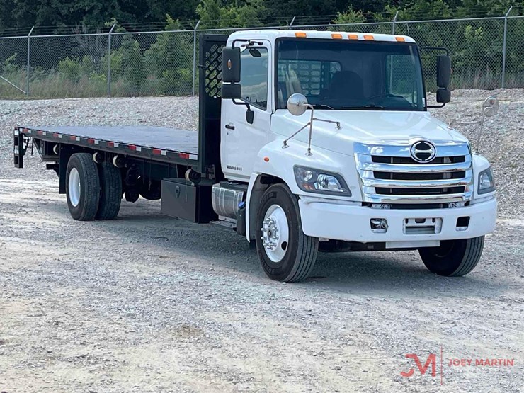 2018-hino-338-image-1