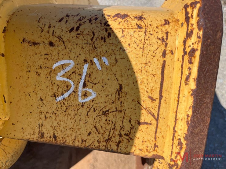 2019-john-deere-36-image-3