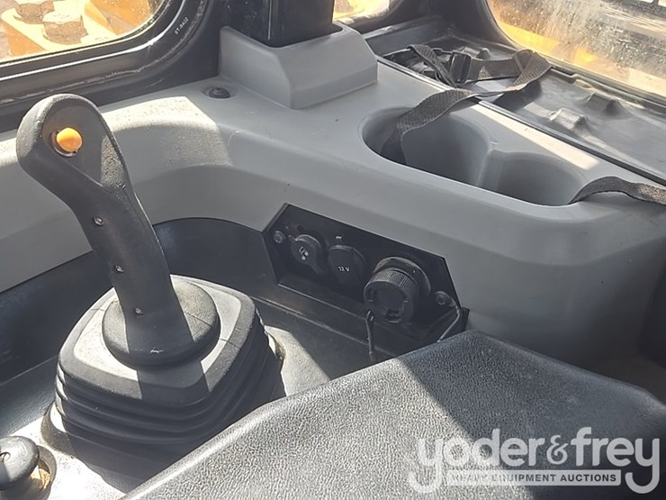 2019-caterpillar-d6t-lgp-image-52