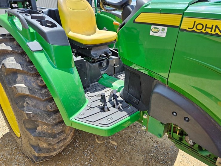 john-deere-4066m-image-26