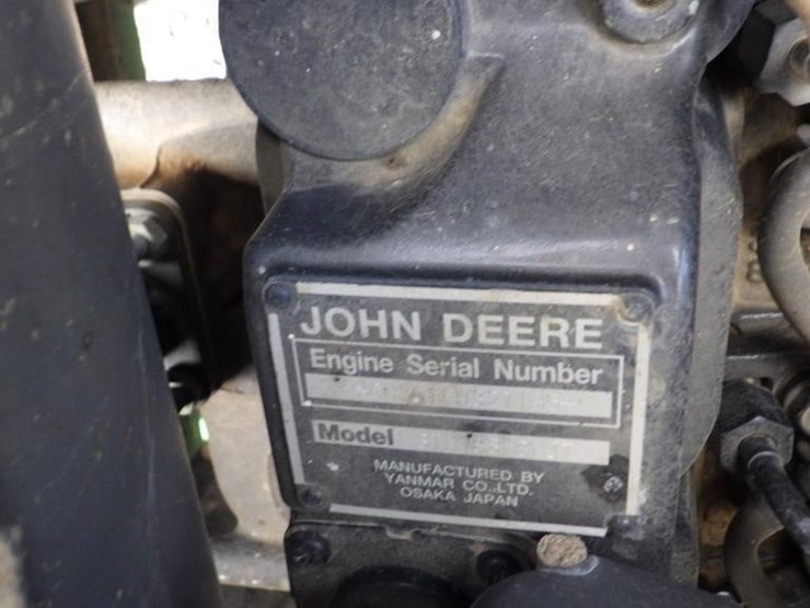 john-deere-3032e-image-25