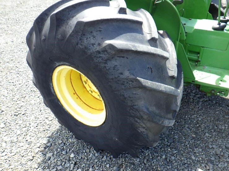 john-deere-2040-image-19