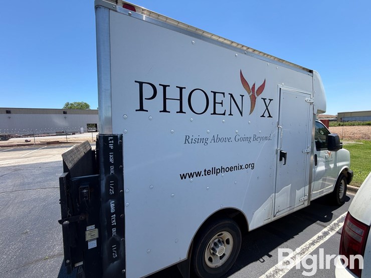 2011-chevrolet-express-g3500-image-4