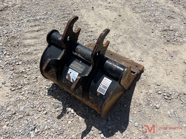 john-deere-24-image-4