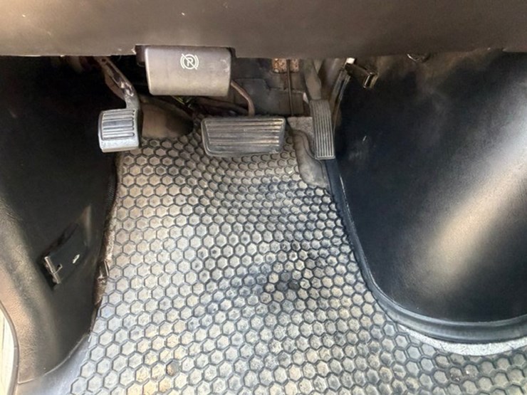 2013-chevrolet-express-3500-image-50