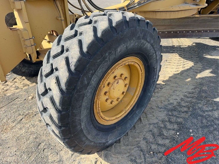 caterpillar-140h-image-12