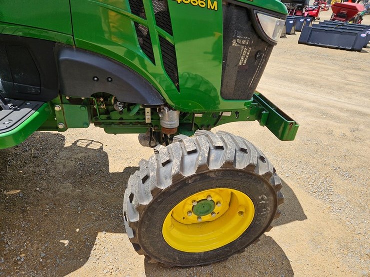 john-deere-4066m-image-25