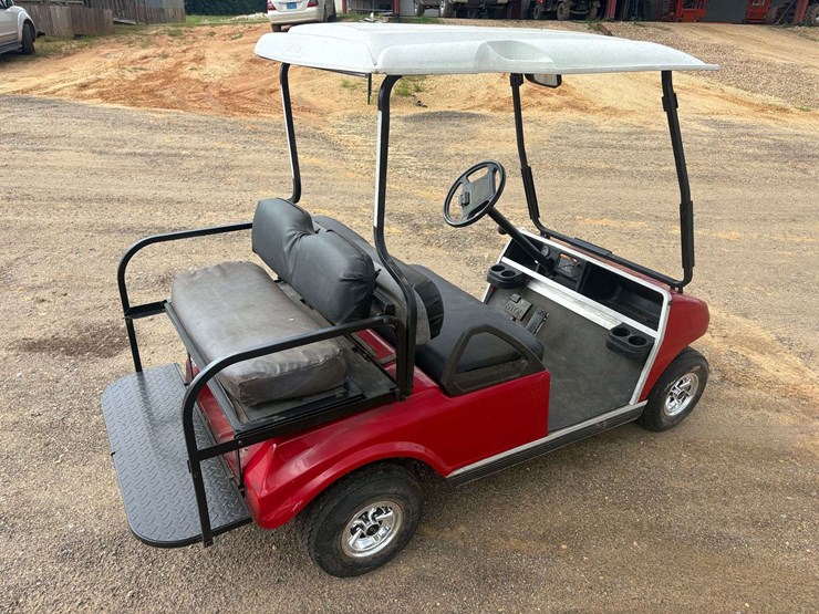 2002-club-car-ds-gas-golf-cart-image-3