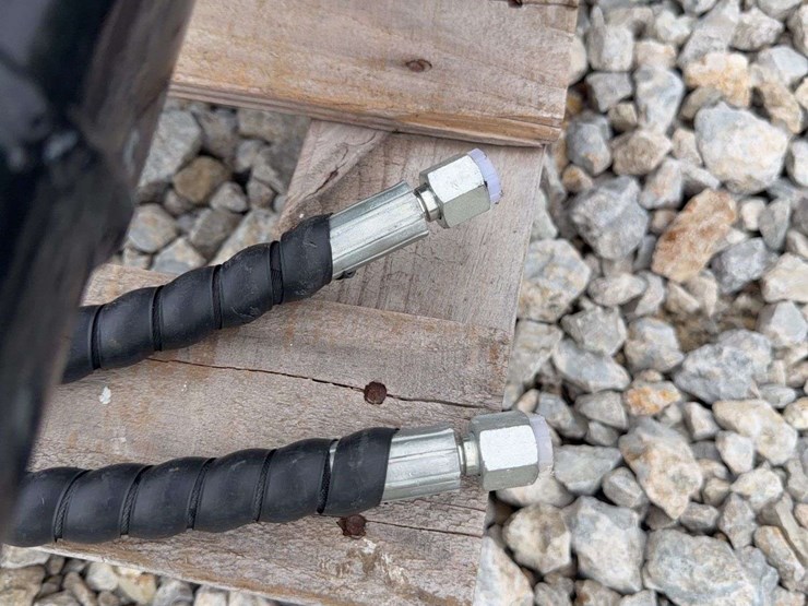 hydraulic-earth-auger-attachment-with-dual-augers-image-3