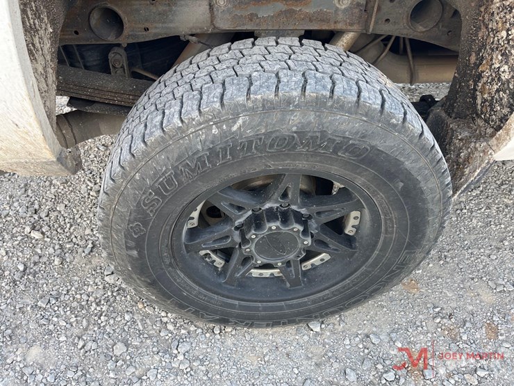 2015-chevrolet-silverado-2500-image-10